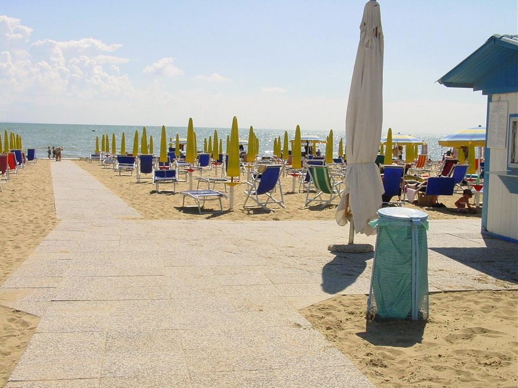 Villa A Lignano Pineta Lignano Sabbiadoro Bilik gambar